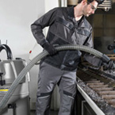 conveying of abrasive media